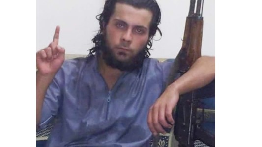 Miliciano ejecutó en público a su propia madre porque le pidió que abandonara ISIS