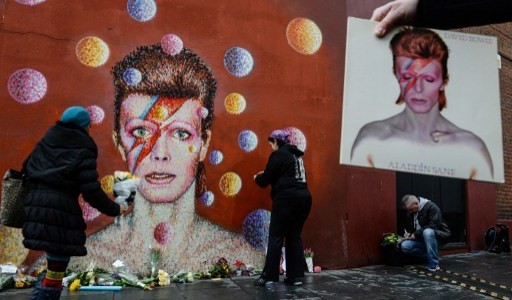 Dolor en las calles de Londres tras la muerte de David Bowie