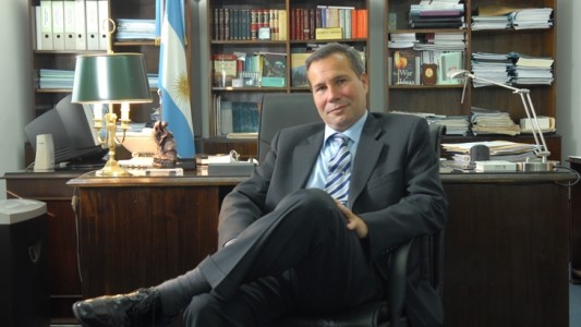 Nisman: el Gobierno ordenó desclasificar toda la documentación pública