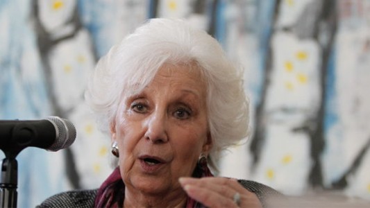 Marcos Peña recibirá esta tarde a Estela de Carlotto en Casa Rosada