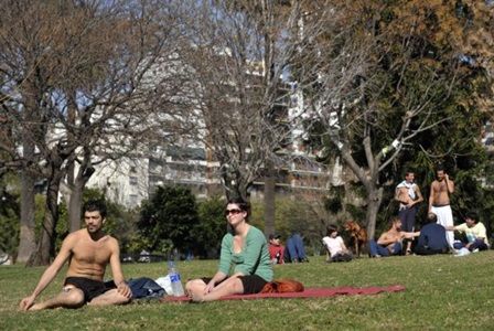 El calor no afloja: hoy la máxima será de 31 grados y seguirá subiendo