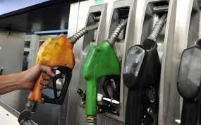 Procesaron por "estafa" a un automovilista que "olvidó" pagar la nafta en la estación de servicio