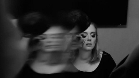 Te va a resultar imposible diferenciar a Adele de su "doble" sueca