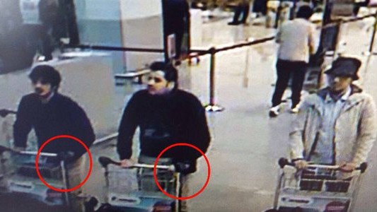 Difundieron imágenes de tres sospechosos del atentado en el aeropuerto de Bruselas