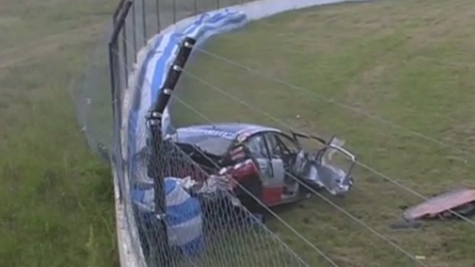 TC2000: impactante vuelco de un piloto que iba a 215 km por hora