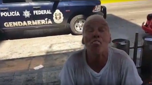 Escándalo: un hombre acusado de pedofilia fue filmado besando en la boca a una nena de 3 años