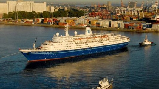 Una jubilada nadó cuatro horas para alcanzar su crucero