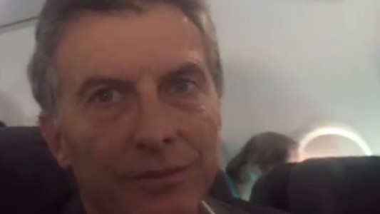 Macri viajó a Washington y grabó un video desde el avión
