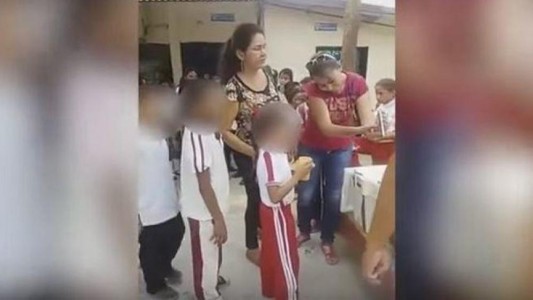 Furia en las redes: un video muestra como engañaron a unos chicos con la merienda
