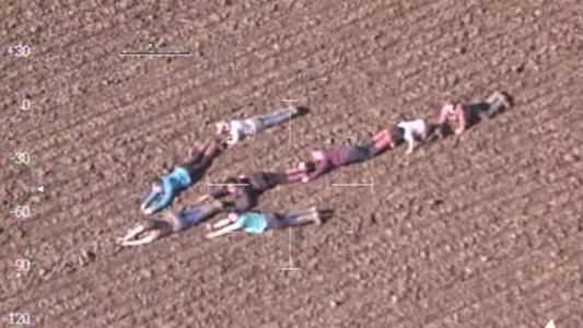 La ingeniosa "flecha humana" que hicieron unos chicos para ayudar a atrapar a un ladrón