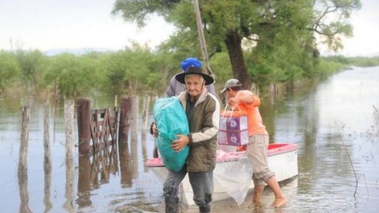Inundaciones en el Litoral: hay 7.000 evacuados y 15.000 damnificados
