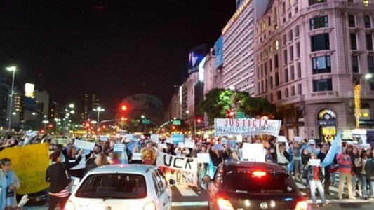 Protesta contra Cristina Kirchner en el Obelisco