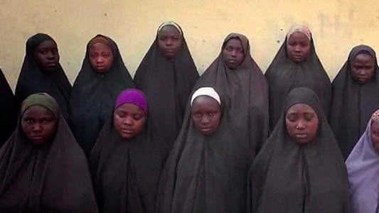 Un video de Boko Haram muestra vivas a varias de las niñas secuestradas