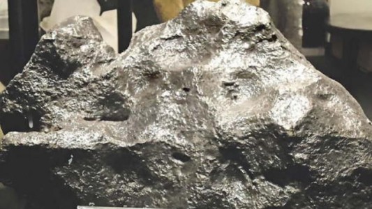Denuncian que en Nueva York se vende un meteorito de Campo de Cielo