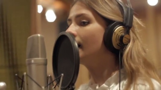 Video: la China Suáraez canta su canción preferida para El hilo rojo