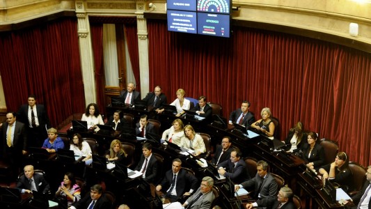 El Senado busca aprobar la emergencia ocupacional para frenar despidos