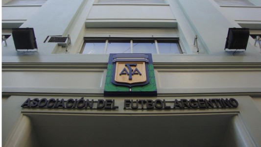 La Afip denunció a clubes de primera y a la AFA por una deuda de 330 millones de pesos