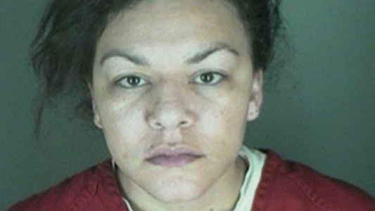 Condenada a 100 años de cárcel por atacar a una embarazada para extraerle al hijo