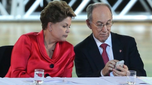 Dilma suspendida: "El país está siendo tomado por asalto por la oligarquía"