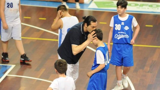 "Creo en ti ": el emotivo gesto de un entrenador que se volvió viral en las redes