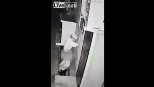 Insólito: un hombre tuvo "sexo" con una cañería