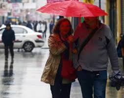 Jueves fresco y con lluvias