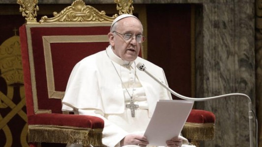 El papa Francisco pidió "recuperar los bienes de delincuentes para ofrecerlos a la sociedad"