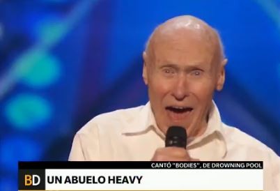 Un abuelo heavy metal