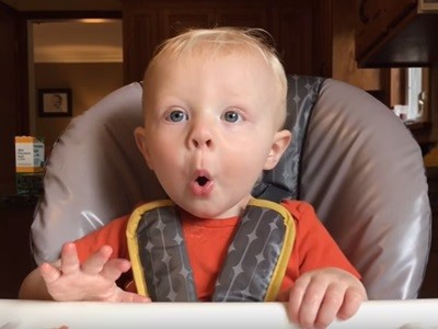 #EsViral El bebé que se emociona con la comida