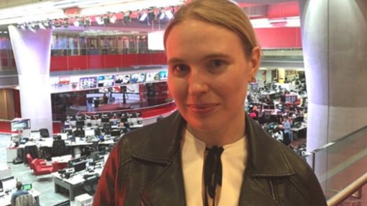 Un desconocido le mandó una foto desnudo y ella le respondió de una forma muy original