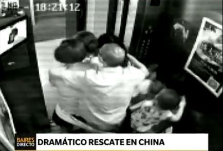 Dramático rescate de un grupo de rehenes en China