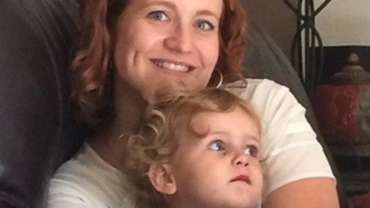 La curiosa ilusión óptica de una mamá y su hija