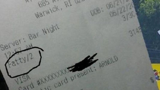 Llamaron "gordinflón" a un cliente en un bar y el dueño despidió a su propio hijo