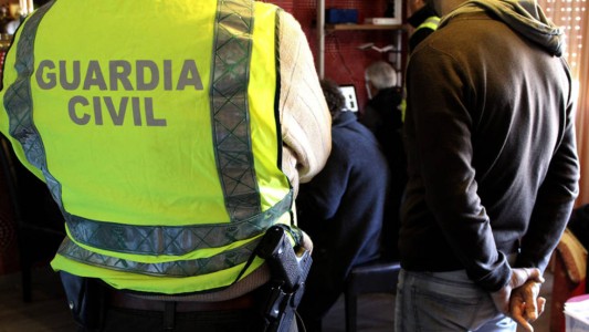 Sanción a un guardia civil que mandó por WhatsApp la foto de un preso muerto