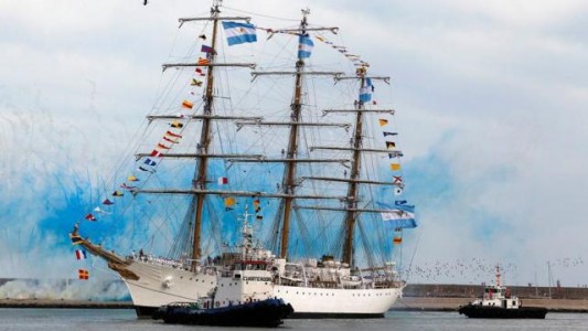 La Fragata Libertad vuelve a un puerto inglés luego de 14 años de ausencia