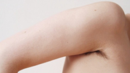 La joven que dejó de depilarse como una forma de protestar contra el machismo