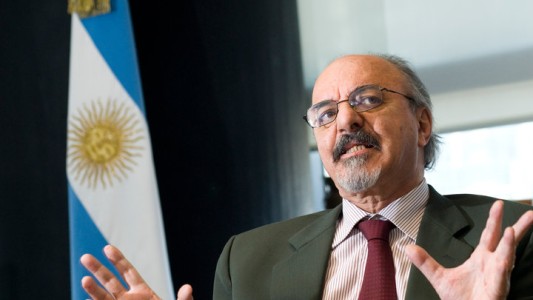 Imputan a Tomada por entrega de $17 millones en planes a Racing Club