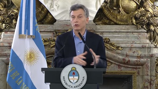 Macri anunció la creación de la "cobertura universal de salud"  y el pago de deudas a obras sociales sindicales