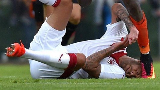 Por un brutal pisotón, un jugador francés perdió un pedazo de oreja