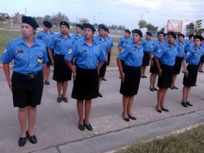 Realizan exámenes de embarazo mensuales a mujeres aspirantes a policías