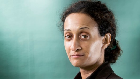 Directora de una escuela castiga con el aislamiento y menos comida a los alumnos si sus padres no pagan la cuota