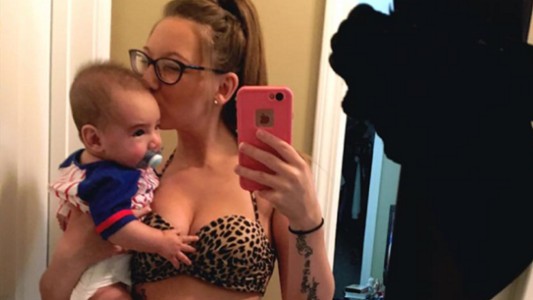 La criticaron por usar bikini luego de dar a luz y su respuesta se volvió viral