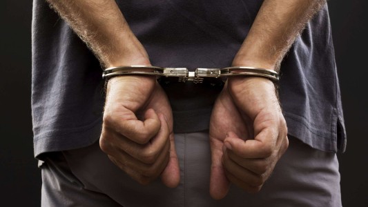 Condenado a 10 años de cárcel por embaraza a su hija adolescente y obligarla a abortar
