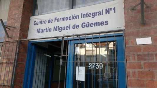 Mar del Plata: Adolescentes con discapacidad van a la escuela con frazadas por falta de calefacción
