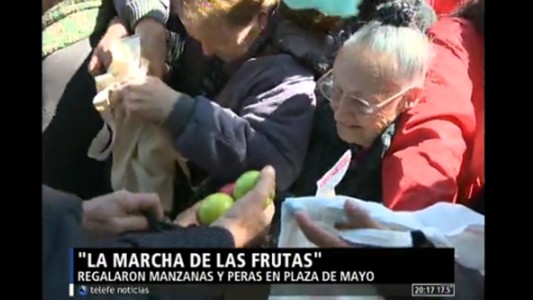 Desborde en la protesta de productores en Plaza de Mayo