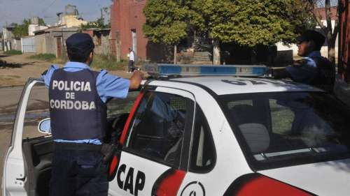 Horror en Córdoba: Ladrón entró a reunión familiar, robó pertenencias y violó a una joven