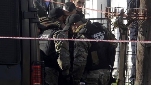 Allanamiento trágico: mueren policía del grupo Halcón y delincuente en medio de un tiroteo