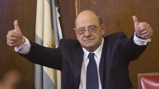 Mar del Plata: el intendente redujo 10% su sueldo y el de los funcionarios por la emergencia económica