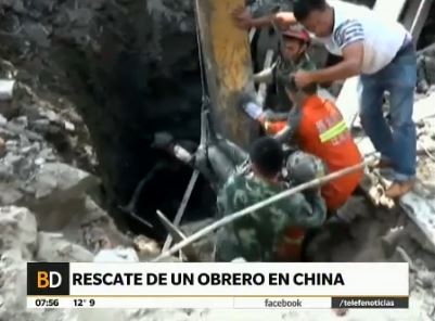 Rescatan a un obrero en China