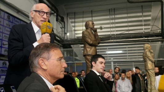 Boca Juniors inaugura estatua de Carlos Bianchi, el técnico más ganador de su historia
